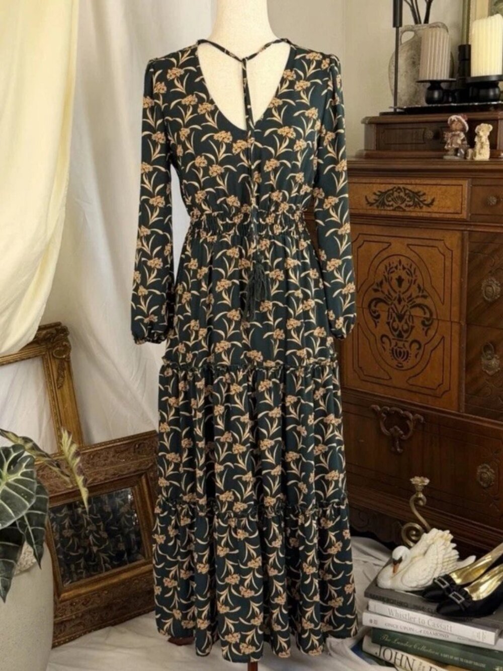 Promesa Floral V-Neck Long Sleeve Maxi Dress
